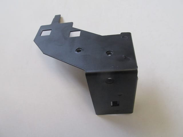 RENAULT CAPTUR 13/19; Front Bumper Fender Connection Bracket Right (SAC) (EAGLE BODY) — OEM 641803356R