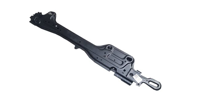 RENAULT MEGANE- 4- SD/HB- 18/20; RADYATÖR ALT TRAVERSİ 1.5 (ADBLUE) — OEM 625304471R