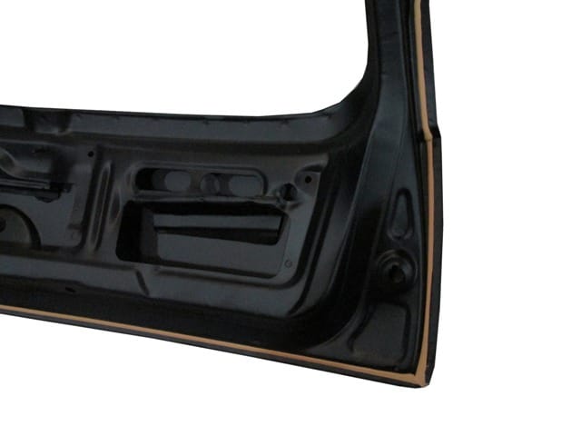 OPEL CORSA- C- 04/06; Compuerta de Maletero Completa (Con Amortiguadores/Cilindros de Gas) (Sin Cristal) (EAGLE BODY) — OEM 9196277